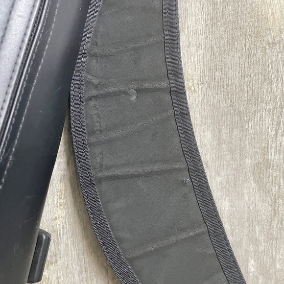 Tumi leather canvas messenger laptop work career work business tech classic - Picture 10 of 10